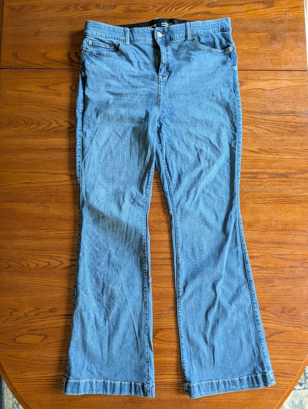 Torrid Women’s 20XT Blue Denim Jeans – Bombshell Flared Leg-Tall